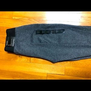 Gray mid-rise legging.